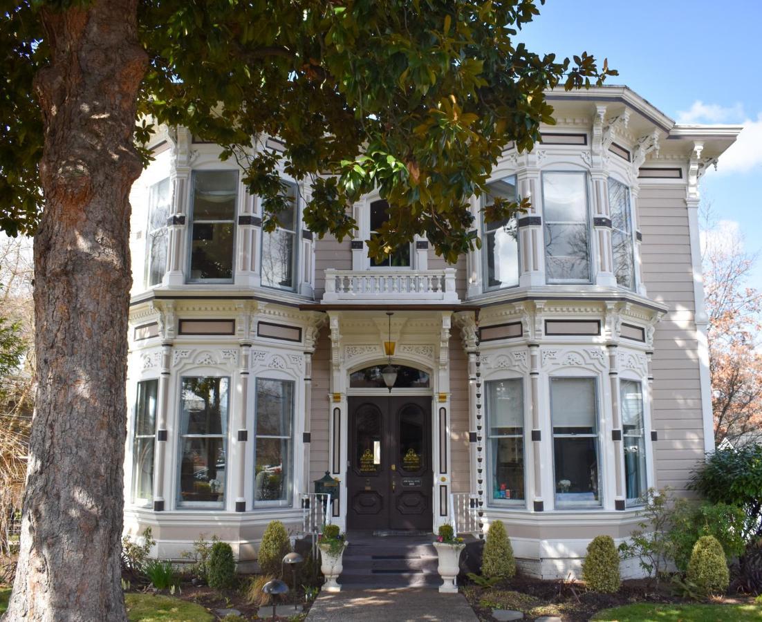 Mccall House Boutique Hotel Ашленд Экстерьер фото