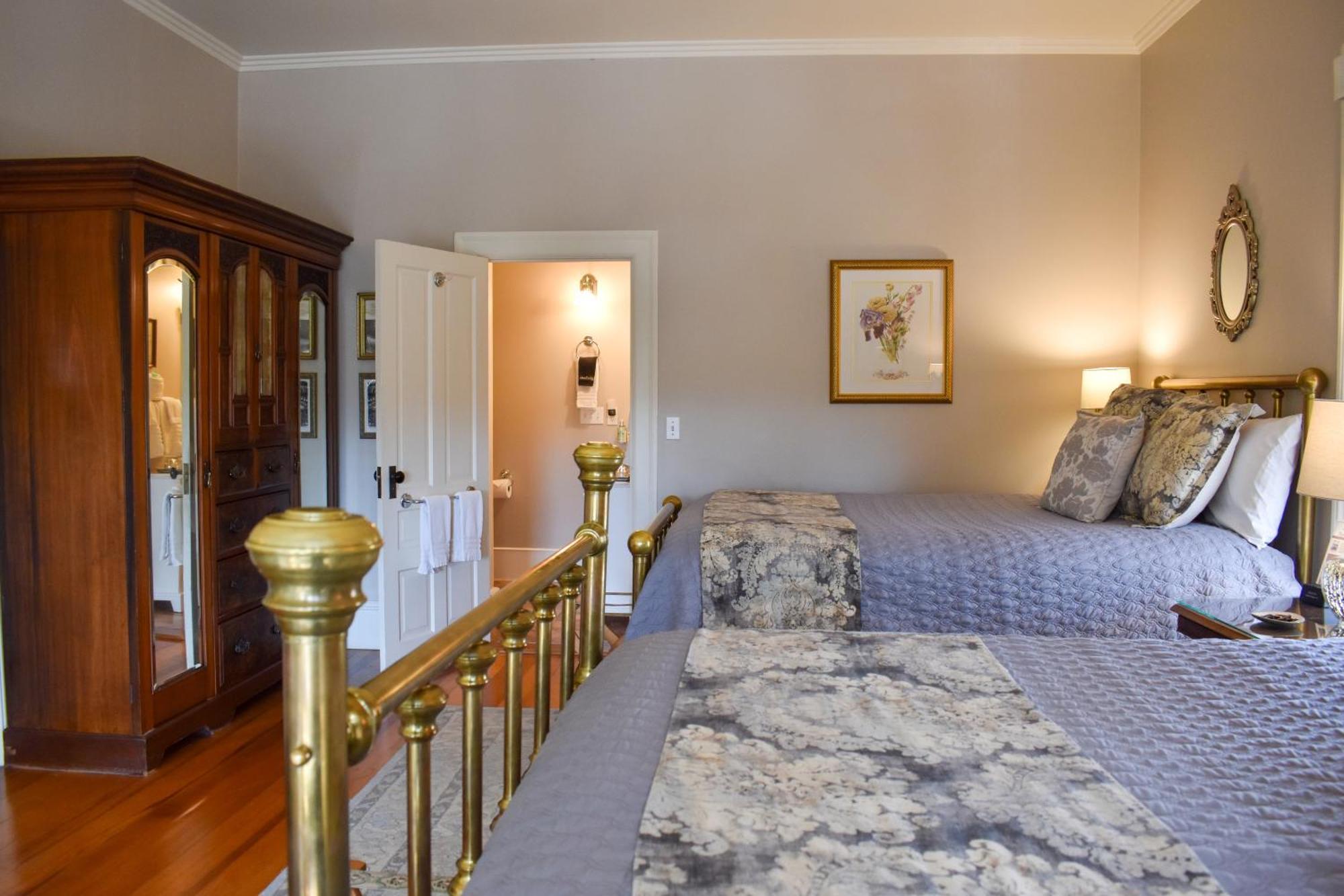 Mccall House Boutique Hotel Ашленд Экстерьер фото