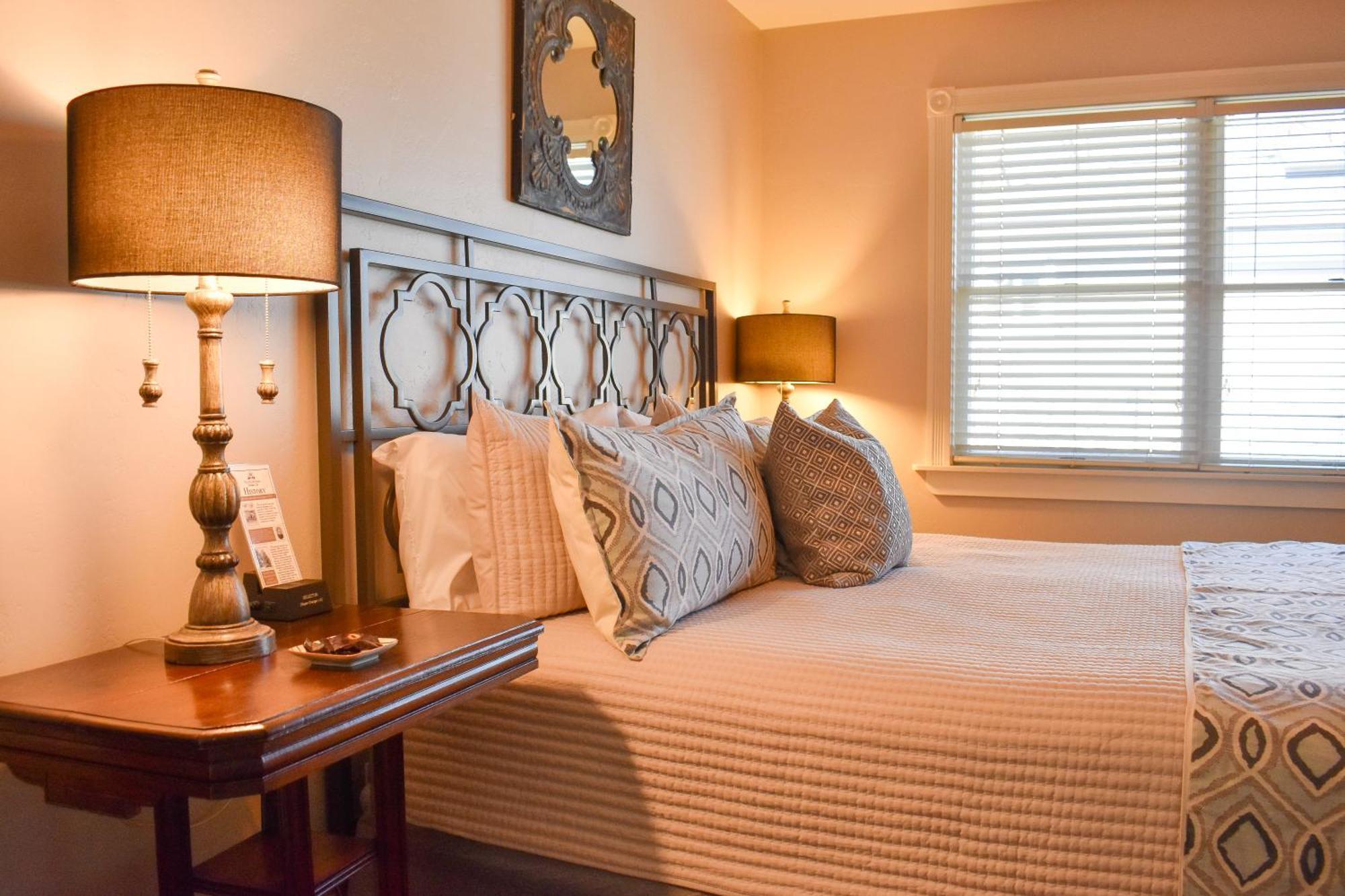 Mccall House Boutique Hotel Ашленд Экстерьер фото