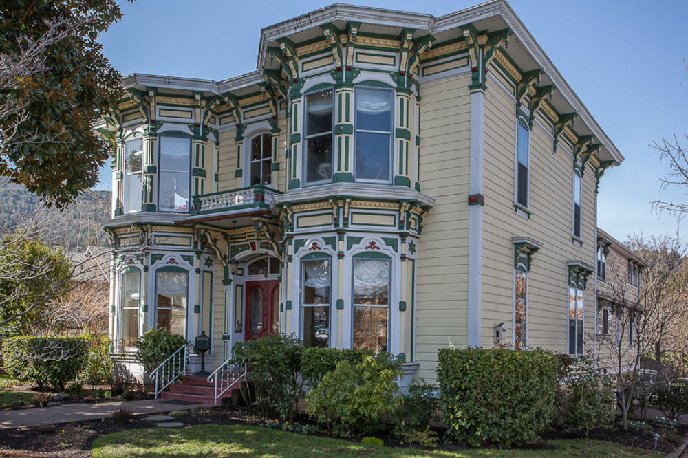 Mccall House Boutique Hotel Ашленд Экстерьер фото