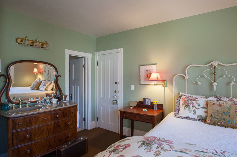 Mccall House Boutique Hotel Ашленд Экстерьер фото